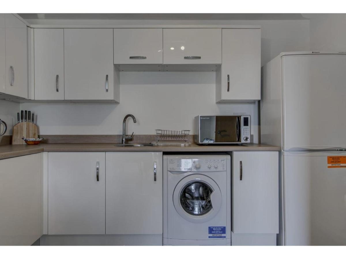Large, Spacious And Modern Apt For 4 In แมนเชสเตอร์ ภายนอก รูปภาพ