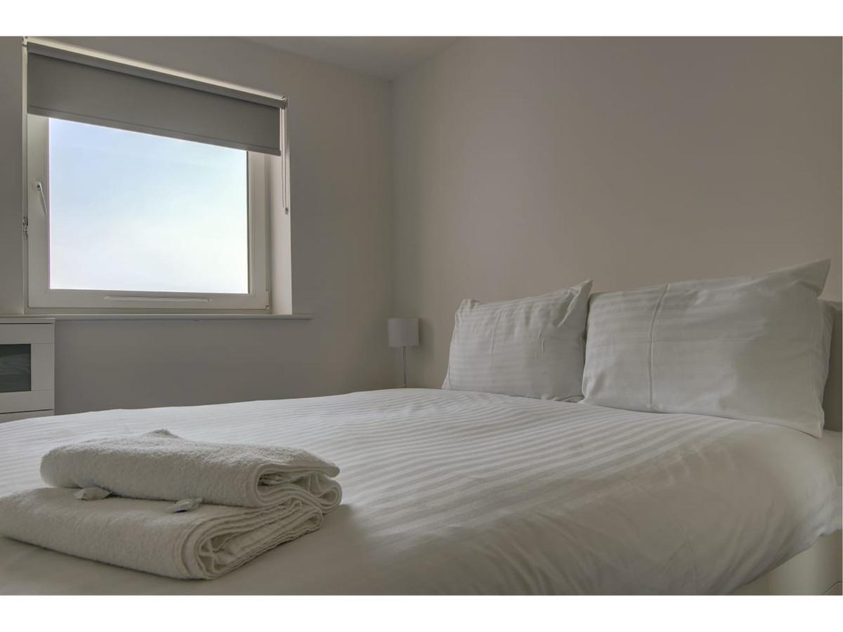 Large, Spacious And Modern Apt For 4 In แมนเชสเตอร์ ภายนอก รูปภาพ
