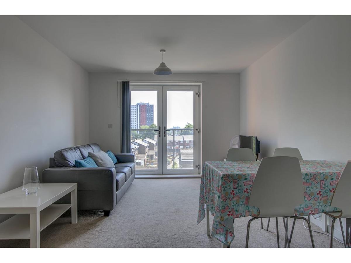 Large, Spacious And Modern Apt For 4 In แมนเชสเตอร์ ภายนอก รูปภาพ